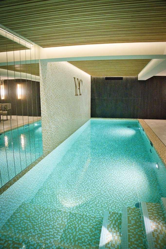 Hotel Yac Paris Clichy, A Member Of Radisson Individuals エクステリア 写真