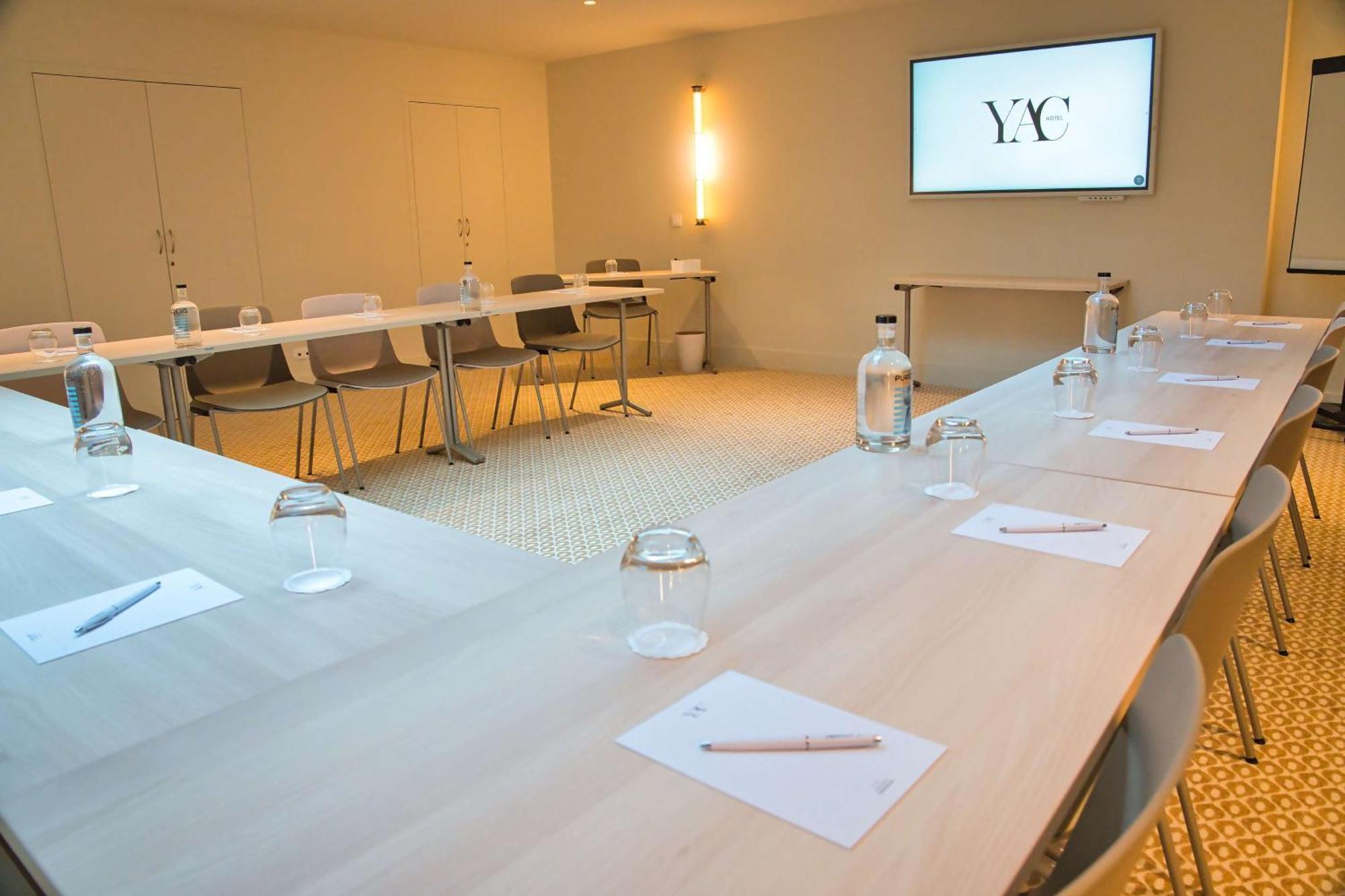 Hotel Yac Paris Clichy, A Member Of Radisson Individuals エクステリア 写真